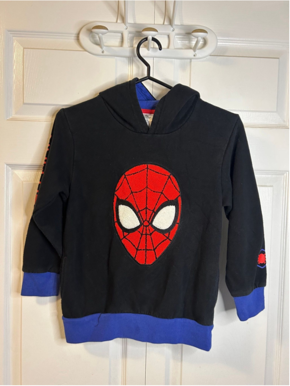 Disney Store Spider-Man hoodie 7/8